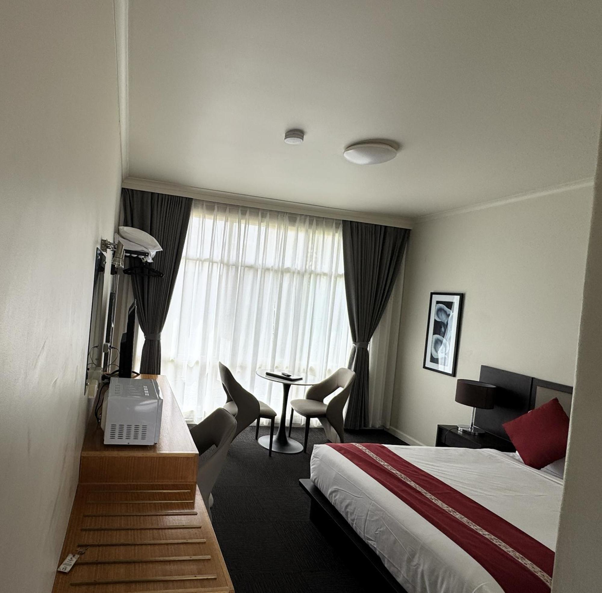 Botanical Hamilton Hotel Room photo